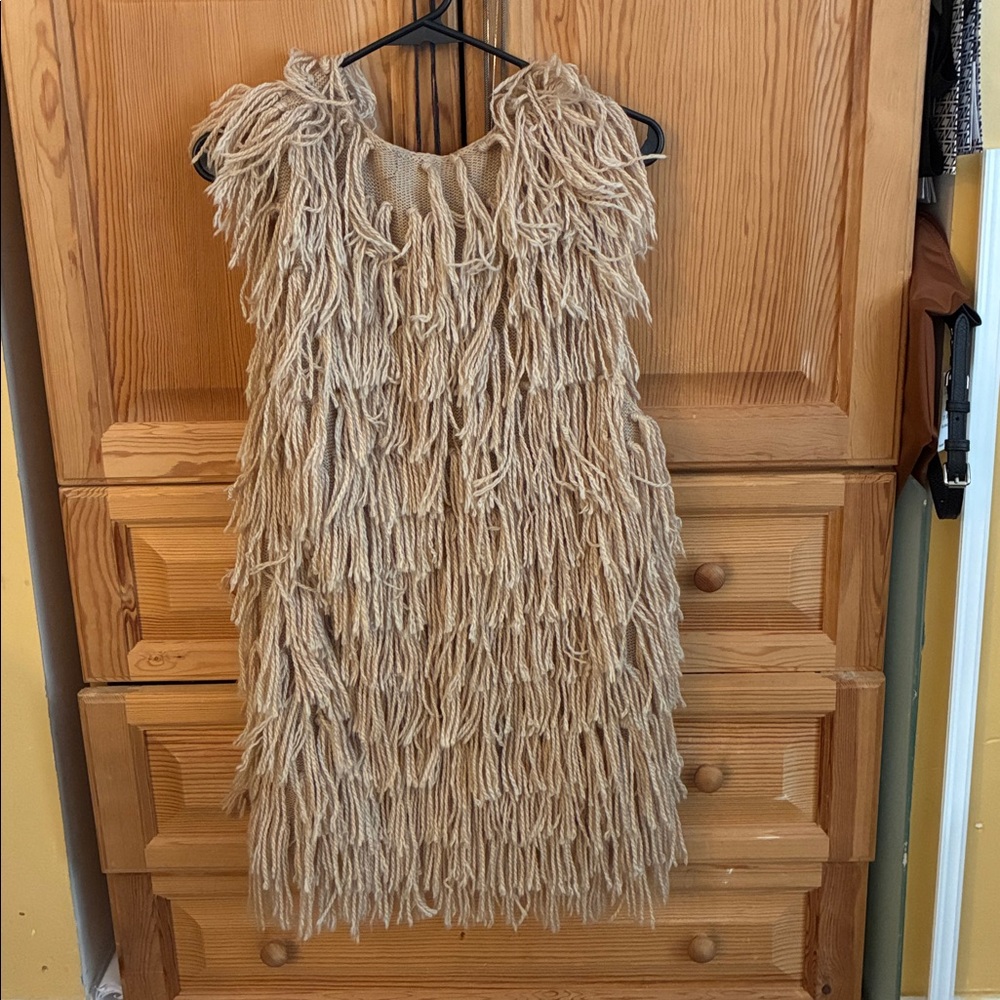 Chic Tan Fringe Vest - Picture 3 of 3